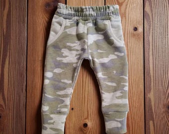 Oatmeal Camo Boys Joggers With Pockets, Girls Joggers, Unisex Joggers, Camouflage Bottoms