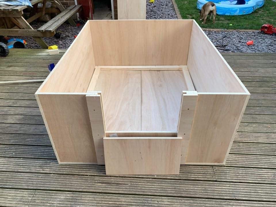 Whelping box 60x48x24 with free rails and delivery included Etsy