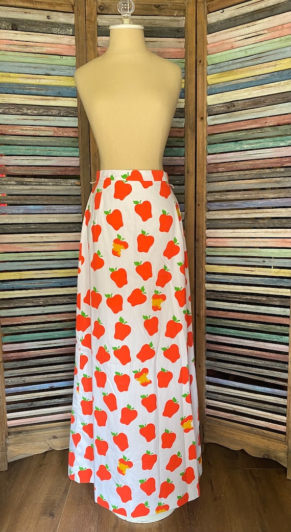 70’s The Vested Gentress Apple Maxi Skirt