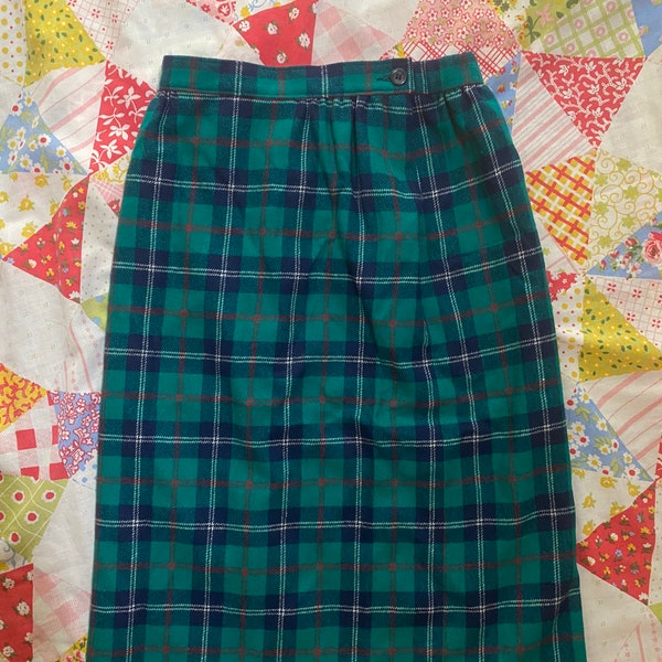 80’s  Pendleton Petite Plaid Pencil Skirt Size 6 100% Virgin Wool