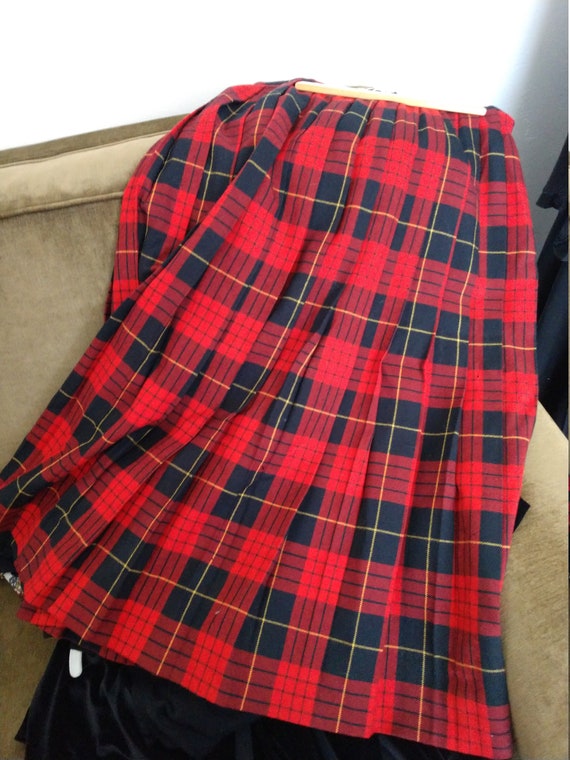 Woman's Wool Tartan Hostess Skirt