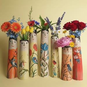 Handskulpterade keramiska ansiktsvaser, bohemiska minimalistiska stengodsknoppvaser