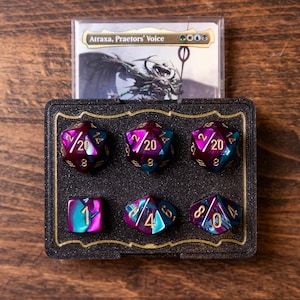 Magic the Gathering - Commander Life Counter Box / Tray for Atraxa (Teal/Purple Dice)