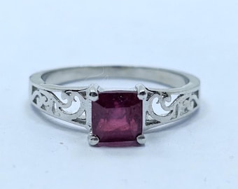 Anillo de rubí rojo - Anillo de plata de ley 925 - Piedra natal de octubre - Regalo para ella