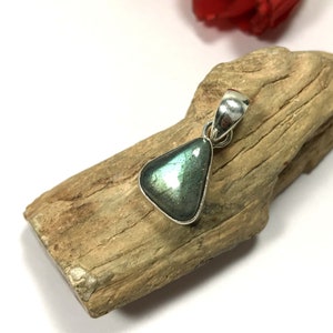 Labradorite Pendant, 925 Sterling Silver, Gemstone Pendant, Natural Labradorite Necklace, Gift For Her, Wedding Gift, Statement Pendant