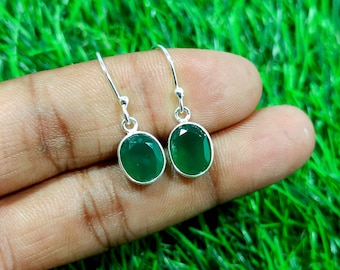 Handgemaakte groene onyx hangoorbellen: 925 sterlingzilver