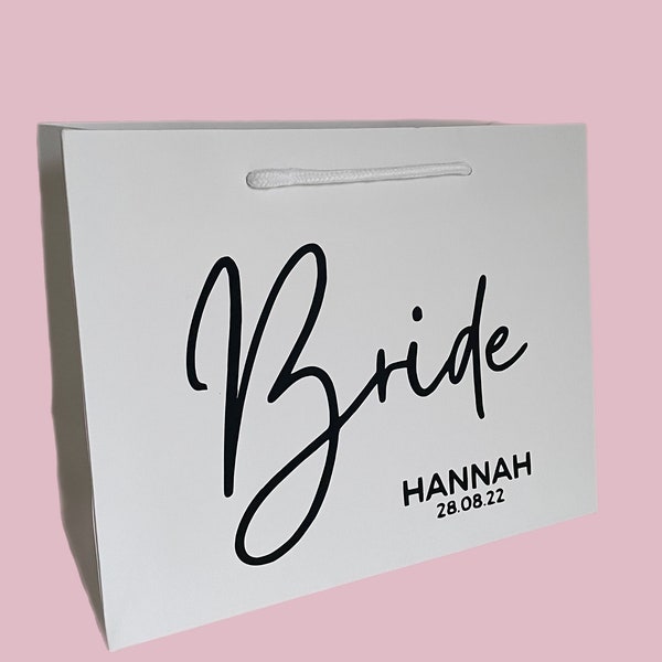 Bride gift bag / Bride gift / Bride wedding gift / Wedding Day gift / bridal party gift bag / bride gift bag / wife to be wedding gift bag