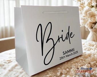Bride gift bag / Bride gift / Bride wedding gift / Wedding Day gift / bridal party gift bag / bride gift bag / wife to be wedding gift bag