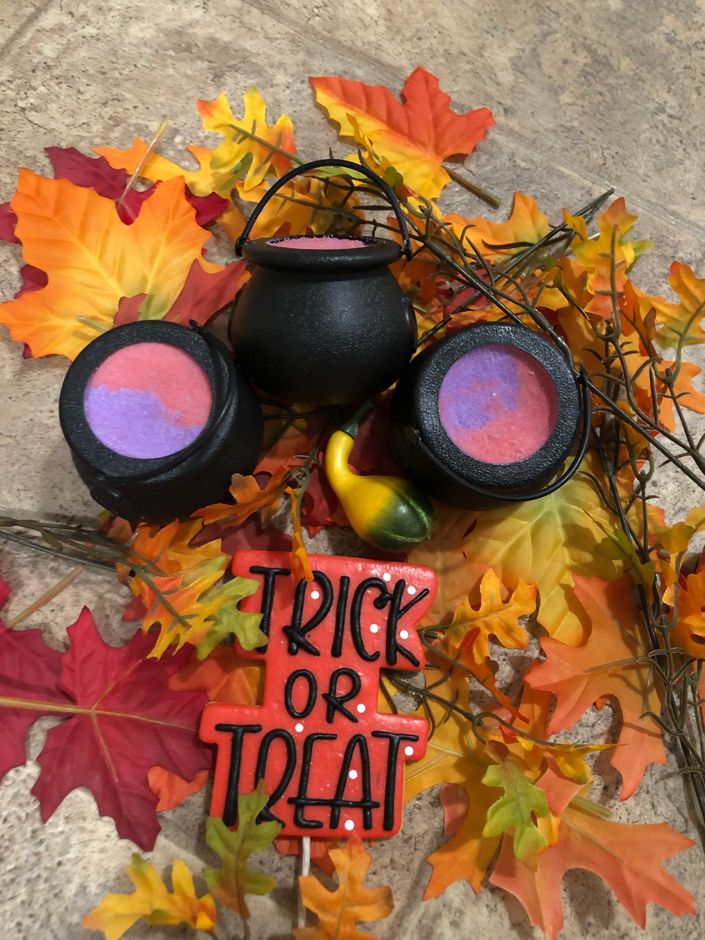 Cauldron bath bombs | Etsy