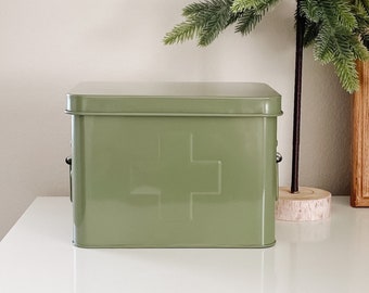 Green Embossed Metal First Aid Kit, Medical Box with Compartments, Medicine Cabinet Storage Chest, Vintage Military Style, Gift Idea Nurse