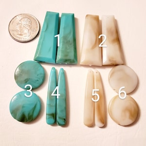 Paire de beaux cabochons en acrylique/Perles/Pierres précieuses/Fournitures pour perles/Centres en résine/Matériaux de fabrication de bijoux