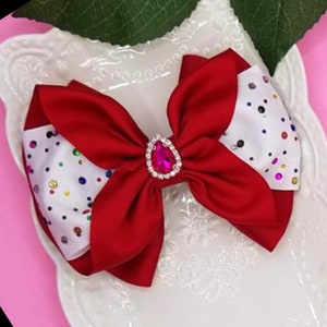 Weinrote Haarschleife, Strass Haarschleife, Weinrote und weiße Schleife, bunte Haarspangen, Geburtstags haarschleifen, wunderschöne Haarschleifen.