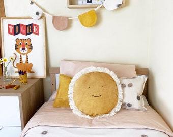 Natural Dye Sun Cushion, Yellow Sun shaped Pillow, Ecofriendly Kid Cushion, Vegetable Tint, Toddler Gift, Nursery Decoration, Kid Bedroom