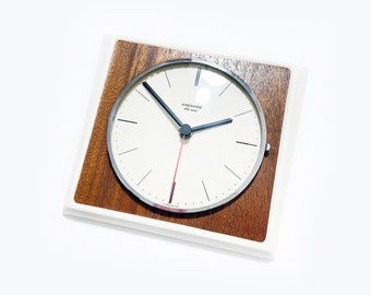 Mid Century JUNGHANS Ato Mat White Ceramic Wall Clock, Retro Kitchen Clock Vintage Faux Wood Kitchen Wall Clock Space Age Postmodern Pop Art
