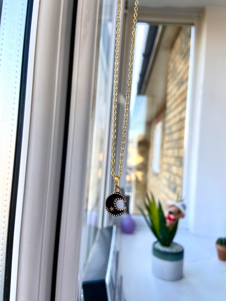 Coloured Crescent Moon /& Star Pendant Necklaces