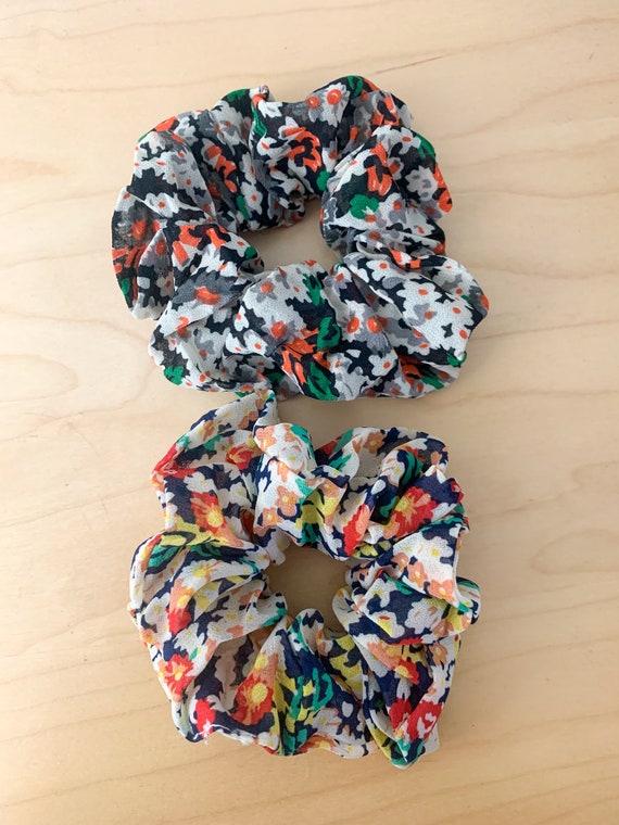 Scrunchie Set | Flower Patterns | Hair Accessories - Etsy display picture 2