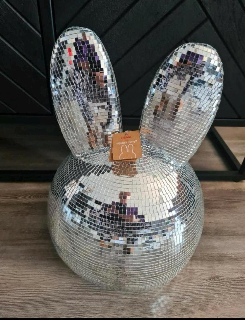 Statue de lapin disco - Boule disco en forme de lapin en verre argenté - Statues de lapins funky Décoration de festival de musique, boules disco créatives pour fête de danse