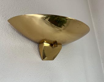 Vintage art deco brass wall lamp, elegant mid-century wall sconce