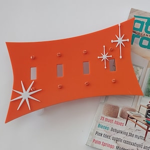 Mid Century Modern &#39;Abstrakt&#39; geformte Lichtschalter / Steckdosen-Abdeckplatten, geschichtetes Acryl &#39;RetroMod&#39; 3-Dimensionales 8-Punkt-Stern-Design