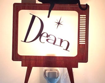 Make it Personal!  Personalized Mid Century Modern/Retro TV Style Night Light w/Lounging Cat-Redwood Grain Acrylic