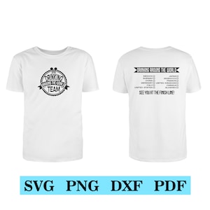 以下が含まれることがあります： 白地に黒いグラフィックがプリントされたTシャツ。前面には「Drinking Around the World Team」と書いてあります。背面には、チェックボックスの付いた国のリストと、「Drinking Around the World」と「See you at the finish line!」の文字が書かれています。