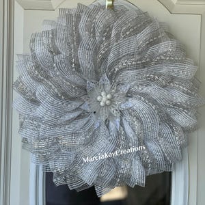 Christmas Wreath, White Wreath, Front Door Decor, Handmade Wreath, Wreath, Silver Wreath, Door Wreath, Winter Wreath, Deco Mesh Wreath