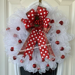 Couronne de Noël, Couronne en filet, Couronne pour porte d&#39;entrée, Couronne faite main, Couronne de campagne, Couronne de tintements, Couronne de fleurs, Décoration hivernale