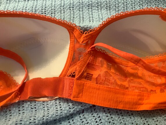 Lovable boxed orange lace  pointy bra model Poppy - image 5