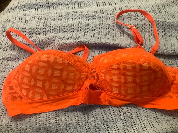 Lovable boxed orange lace  pointy bra model Poppy - image 7