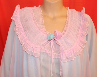 Conjunto de peignoir de nailon vintage Kayser azul agua y rosa