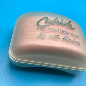 Elizabeth Arden perfumed soap Cabriole