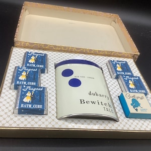 Du Barry Bewitch talc  talcum powder bath cubes gift set