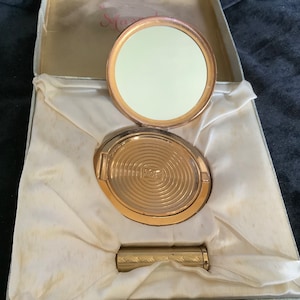 Vintage Mascot compact lipstick comb gift set