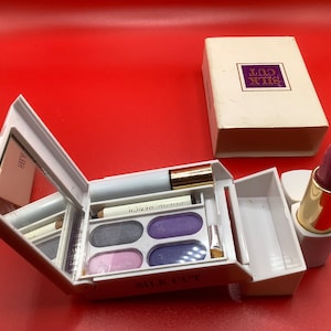 Vintage Silk Cut rare cigarette cosmetic set