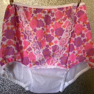 Vintage look nylon panties