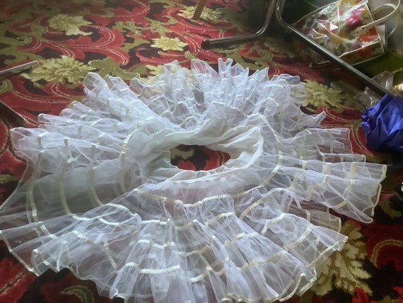 White  tulle rustly stiff petticoat vintage Malco… - image 1