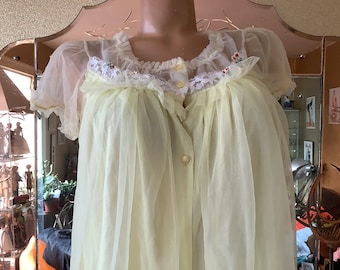 Yellow nylon  Peignoir robe Jeanette