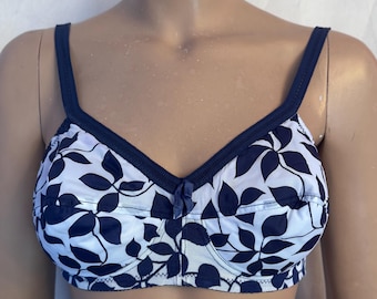 Jantzen mod full cup bra