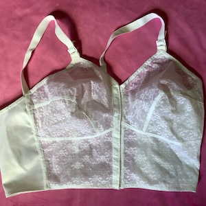 Victoria's Secret Bombshell Lace Longline Bra (White, 34B) at   Women's Clothing store