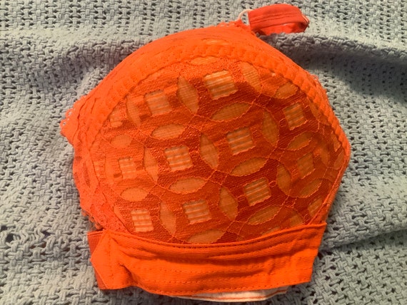 Lovable boxed orange lace  pointy bra model Poppy - image 3