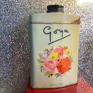 Goya Black Rose talcum powder