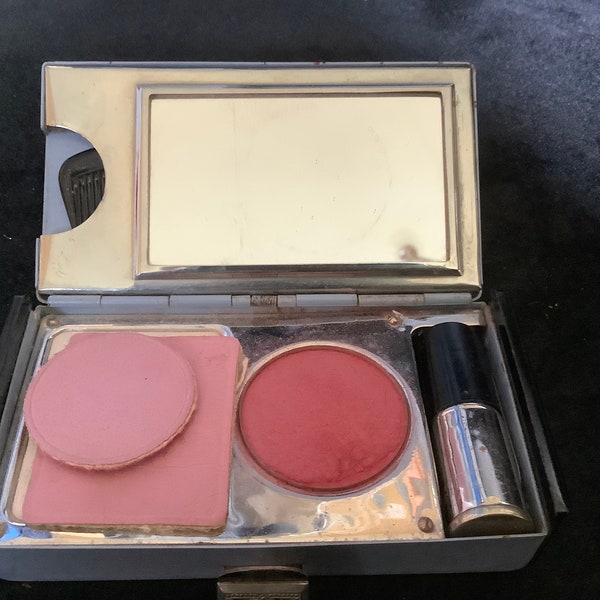 Vintage powder lipstick rouge carry all