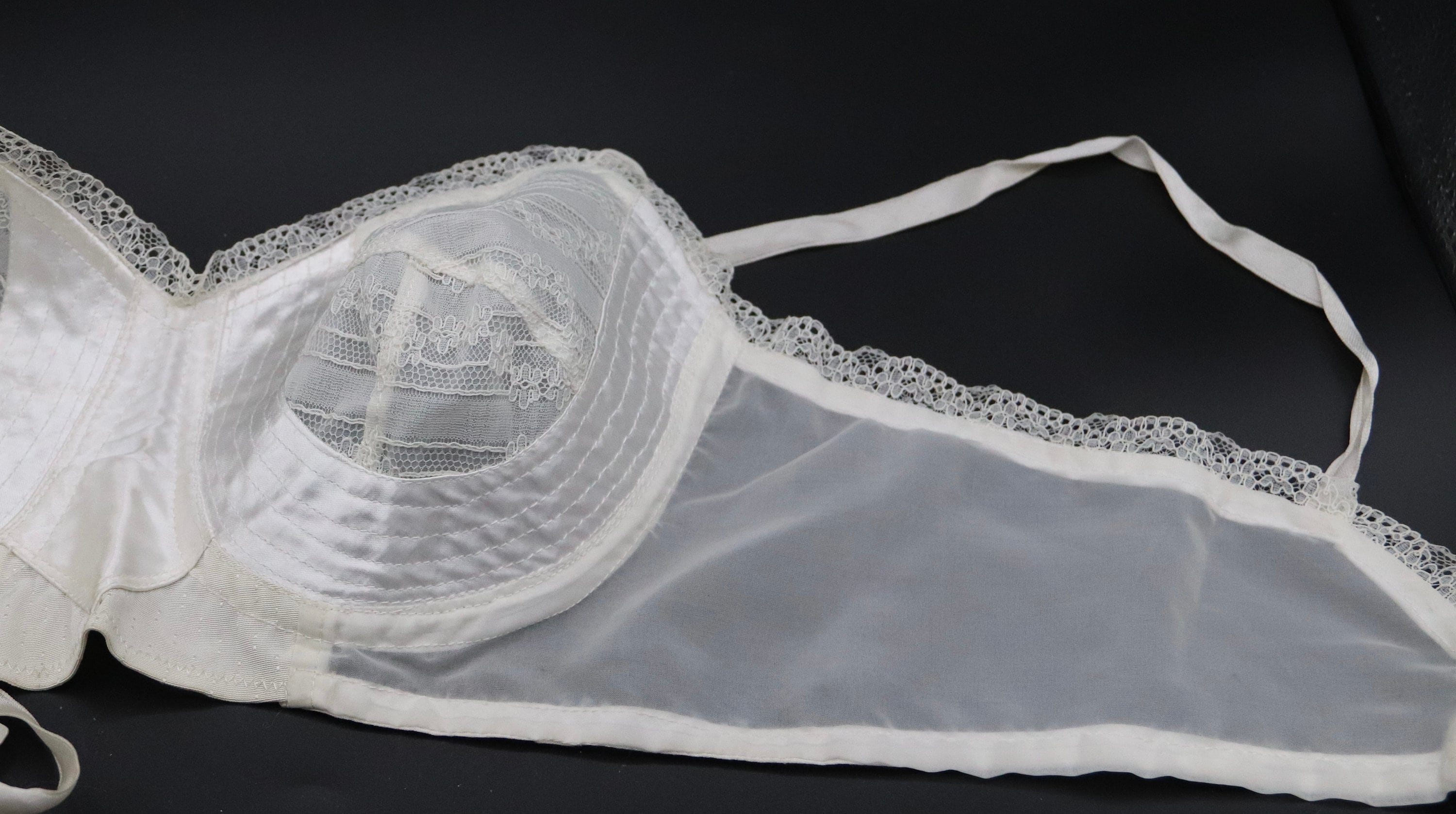 Vintage satin White semi sheer lace bra