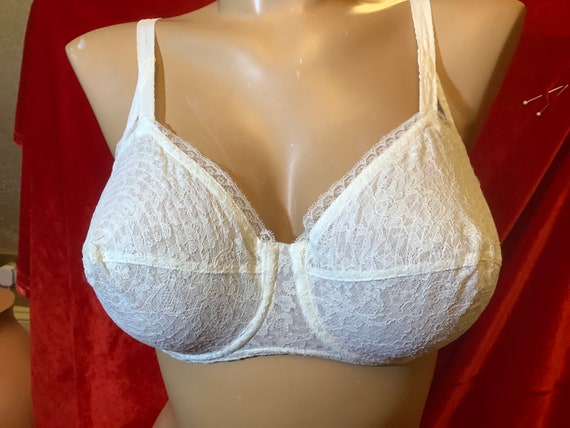 Vintage Lejaby spiral stitch French lace bra - image 1