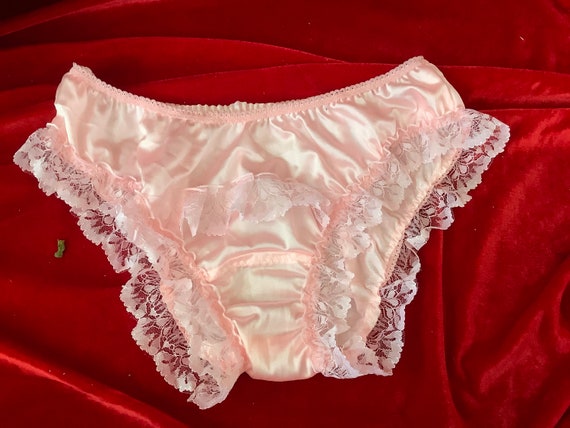 Vintage Look Retro Lacy Nylon Panties -  Canada