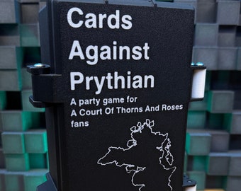 Cards Against Prythian - Robusto estuche para guardar tarjetas - Perfecto para los fans de Una Corte de Espinas y Rosas (ACOTAR)