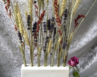 Ramo de trigo y lavanda hecho a mano con flores secas de arcilla.