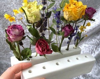 Soporte artesanal de arcilla para flores secas – Exhibición de rosas de jardín inglés
