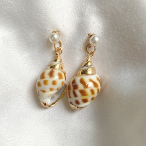 Shell and Pearl Drop Earrings | Beach Wedding Jewelry | Mermaidcore Coastal Earrings | Boho Summer Jewelry | Gift for Her