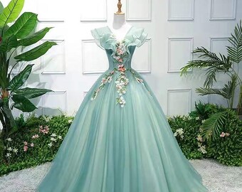 97+ Awesome Green Royal Dress Aesthetic Images